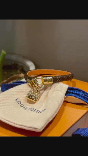 LOUIS VUITTON Monogram Speedy Charm Bracelet 19 965047