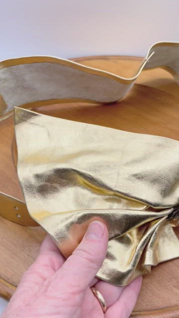 Vintage 80s Statement Belt Wide Gold Metallic Leather Las Vegas EUC 80s EB Evelyn Gold Leather Belt → Hotbox Vintage main image 4