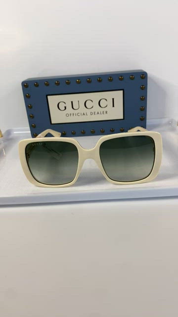 ? - Gucci Cream/Grey Gradient GG0632S Square Sunglasses Gucci Cream/Grey Gradient GG0632S Square Sunglasses Gucci  main image 4