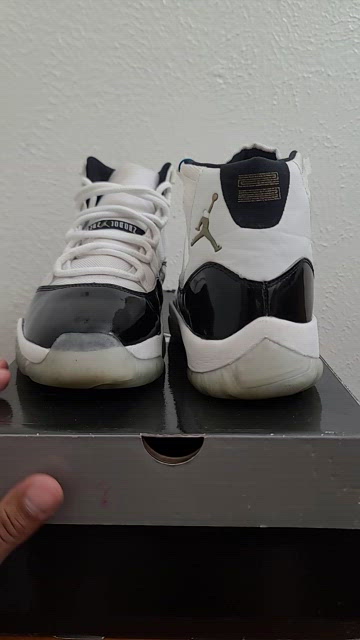 Jordan | Shoes | Air Jordan 1 Retro Le Concord Dmp Defining  display picture 3