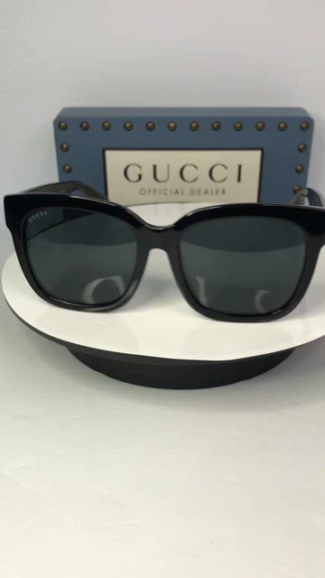 Gucci | Accessories | New Authentic Gucci Grey Square Ladies  display picture 1