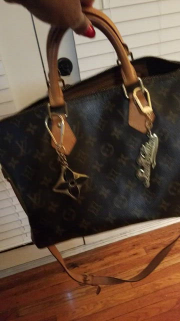 How to identify LOUIS VUITTON Saumur Family Lineup