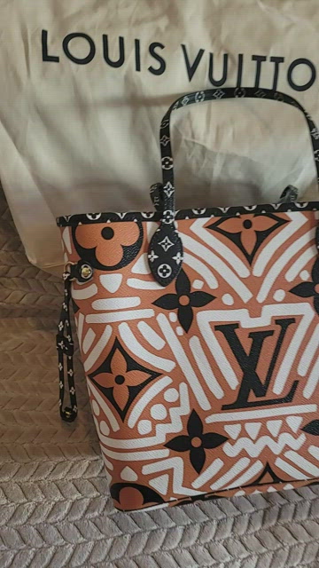 Louis Vuitton Crafty Neverfull MM Giant Monogram Caramel Black Bag