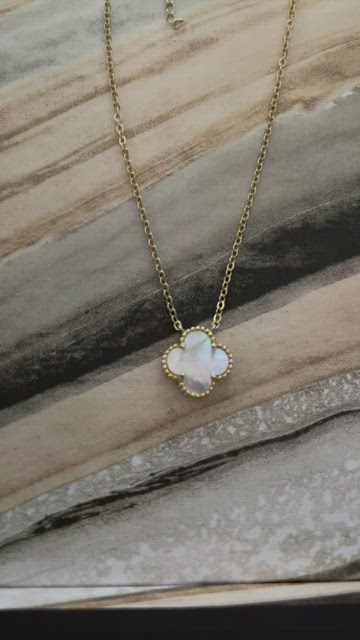 70266 14K YELLOW GOLD MOTHER OF PEARL CLOVER NECKLACE