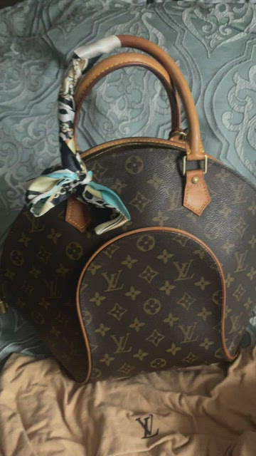 Louis Vuitton Monogram Ellipse MM Bag at 1stDibs  louis vuitton ellipse  purse, louis vuitton ellipse bag, louis vuitton ellipse multicolor