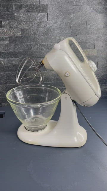 Vintage Kitchen Aid Stand Mixer C3 With Glass Bowl Gold 