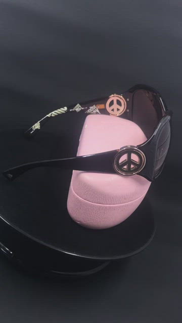 JUICY COUTURE Y2K LIMITED EDITION SPARKLY PEACE SIGN PINK AND BROWN SUNGLASSES Juicy Couture | Accessories | Juicy Couture Limited Edition  main image 3