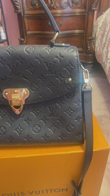 Túi Louis Vuitton Georges MM (Like New) 