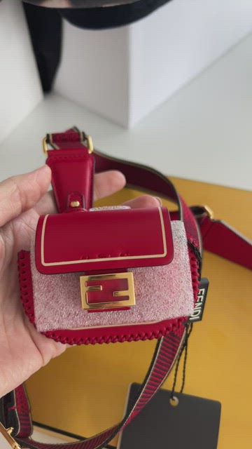 Fendi Baguette Bag in Pico New With Tags Pink