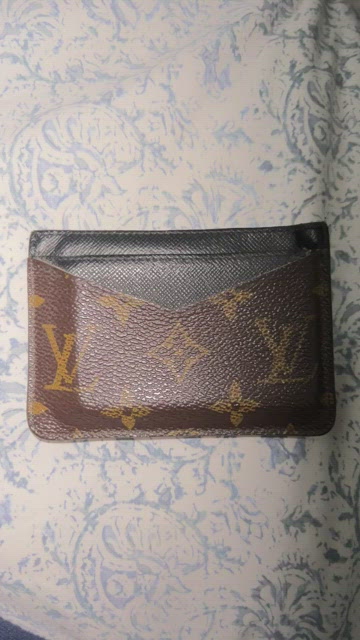 Authentic Louis Vuitton Neo Porte Cartes m60166 for Sale in