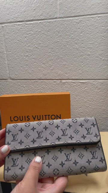 Louis Vuitton Blue Monogram MIni Lin Canvas Porte Tresor International  Wallet at 1stDibs  louis vuitton mini lin wallet, louis vuitton mini wallet,  black and blue louis vuitton wallet