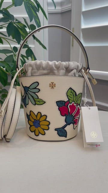 Tory Burch - Emerson Bucket Bag - Optic White for Sale in Boca Raton, FL -  OfferUp