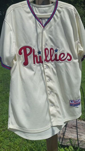 ROY HALLADAY NO HITTER, The Jersey worn by Roy Halladay dur…