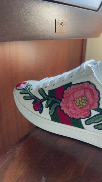 Gucci | Shoes | Gucci Ace Floral Embroidered Leather Sneakers Euc