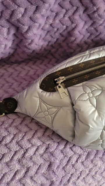 LOUIS VUITTON Maxi Pillow Silver Bumbag Monogram Giant Flower Bag Limited  Ed.