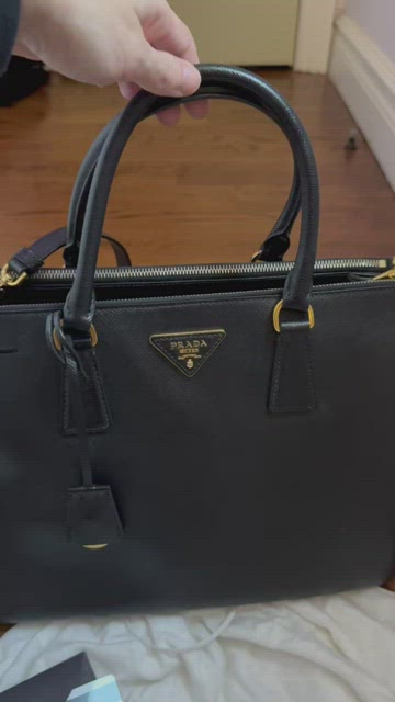 NWT AUTHENTIC Prada Galleria Saffiano Leather Double Zip Bag, Small, Black