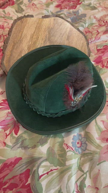WINFIELD COVER CO Size Small Greem Suede Leather Hat Feather German Austria NEW WINFIELD COVER CO | Accessories | Winfield Cover Co Size  main image 3