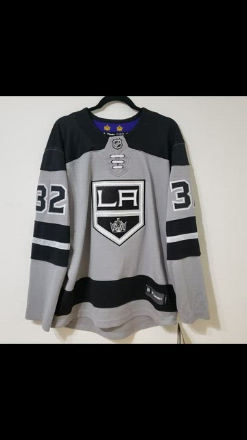 Fanatics, Shirts, Fanatics La Kings Nhl Breakaway 32 Quick Hockey Jersey  Mens Size Large New