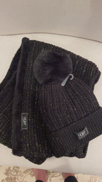 UGG | Accessories | Ugg Black Hat And Infinity Scarf With  display picture 3