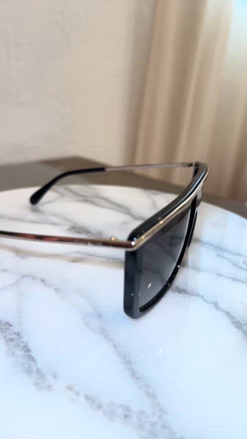 Givenchy | Accessories | Givenchy Black Oversized Unisex  display picture 1