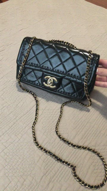 Chanel crackled calfskin glazed finish small flap bag , gold tone hardware