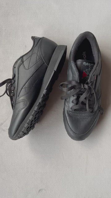 Reebok Classic leather sneakers in triple black