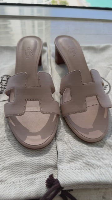 sold out Hermes Oasis sandal Sz 40 Étoupe