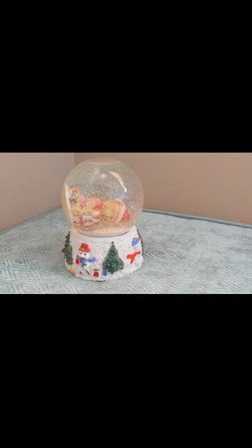 How to Repair Snow Globes