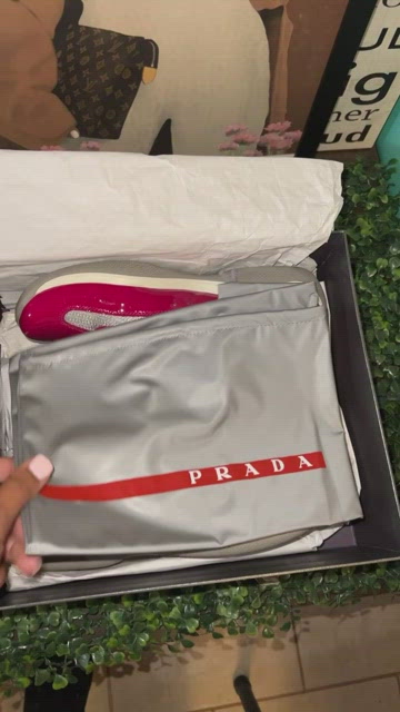 【Precious掲載】 PRADA ナイロン スエード スニーカー ピンク s_wp_633d96d7eb7e7acefcbe348a.webp