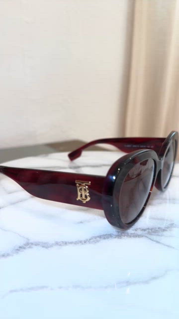 Burberry | Accessories | Burberry Rose Bordeaux Havana Cat  display picture 3