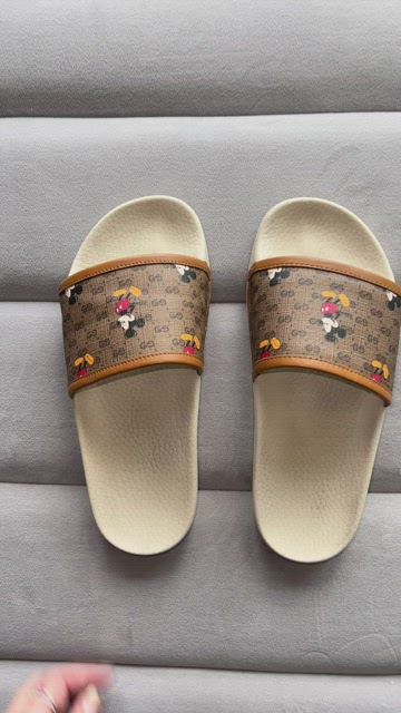 Gucci | Shoes | Gucci X Disney Mickey Mouse Slides | Poshmark display picture 3