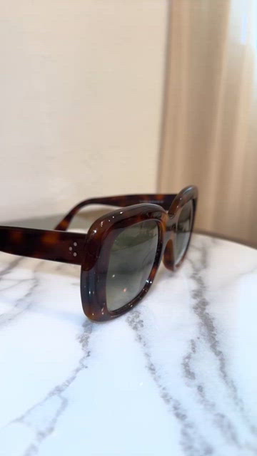 Celine Dark Havana/Blue Gradient Acetate Sunglasses CL 41433S XM 005L Preloved Celine | Accessories | Celine Dark Havanablue Gradient  main image 3