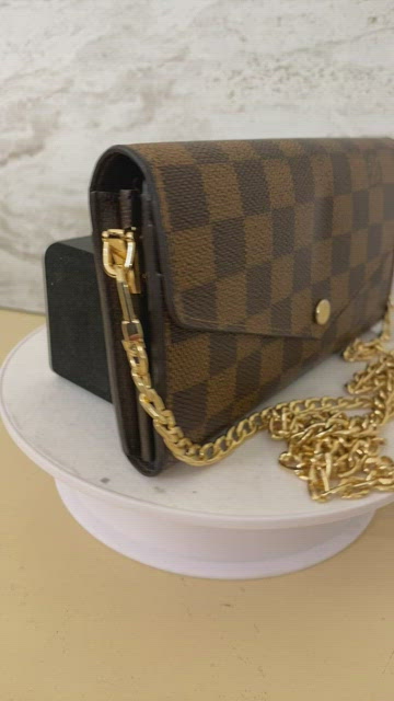 Louis Vuitton Ultra Rare Vintage Crossbody Bag Leather ref.351400
