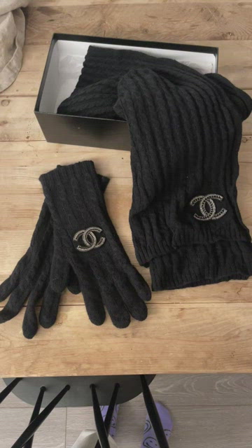 CHANEL Gloves & Mittens for Women - Poshmark