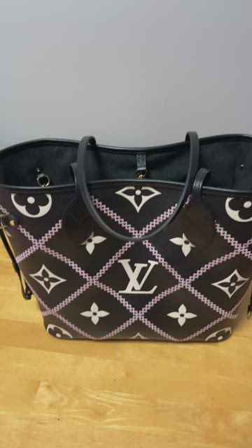 Louis Vuitton, Bags, Authentic Louis Vuitton Neverfull Mm Flower Monogram  Empreinte Leather Tote Set
