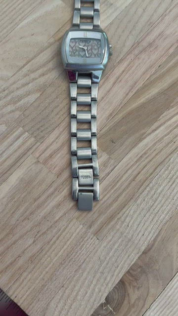 Fossil | Accessories | Fossil Ladies Watch Rare Vintage Big  display picture 2