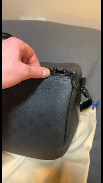 Keepall Bandoulière 25 Monogram Taurillon Leather - Men - Bags