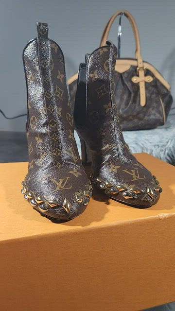 LOUIS VUITTON Monogram Canvas El Dorado Ankle Booties Size 41-US