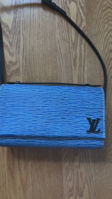 LV Louis Vuitton Clery Epi Denim pochette clutch / cross body bag
