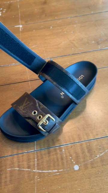 Louis Vuitton Bom Dia Flat Comfort Mule BLACK. Size 38.0