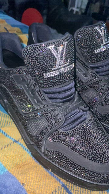 Louis Vuitton Crystal Crystal Embellishments Sneakers - Black Sneakers,  Shoes - LOU466017