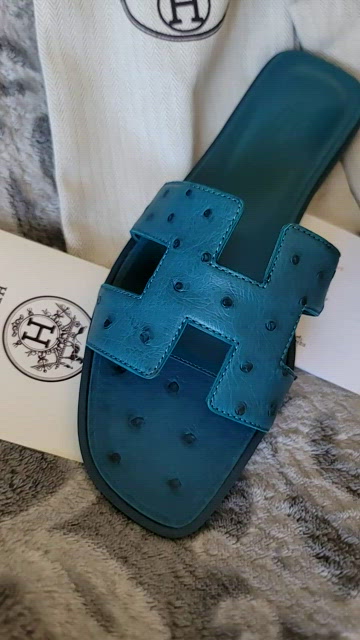 HERMES ORAN SANDAL In OSTRICH Very Limited Bleu Size 40/ 10US. NEW