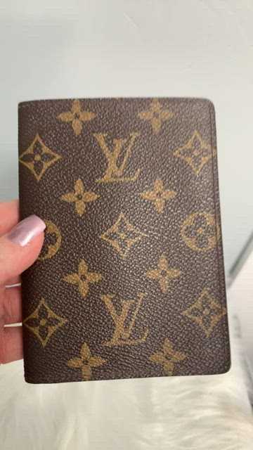 Louis Vuitton, Accessories, 996 Authentic Louis Vuitton Passport Holder