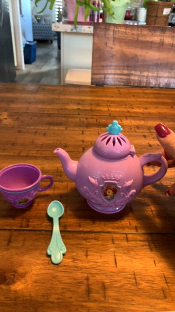 Disney Princess Magical Tea Set with Pouring Sounds 