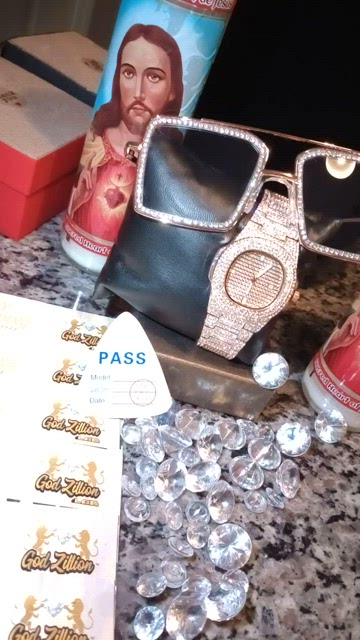 Used Watch & Glasses Australian Prototype. Real Lab Diamonds VVS CLARITY & Accessories | Used 18 Chain Watch Glasses Australian  main image 4