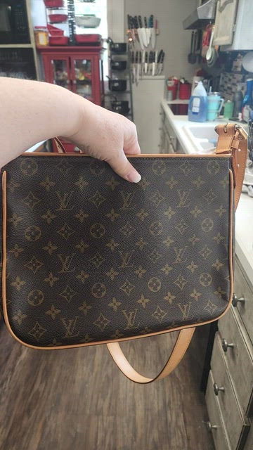 LOUIS VUITTON Hudson GM Monogram Canvas Shoulder Bag Brown