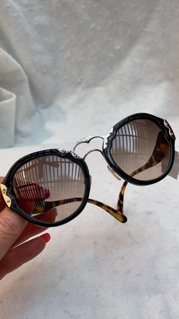 Auc New Prada Butterfly TORTOISE/GOLD Sunglasses Prada PRA09S Butterfly Sunglasses main image 3