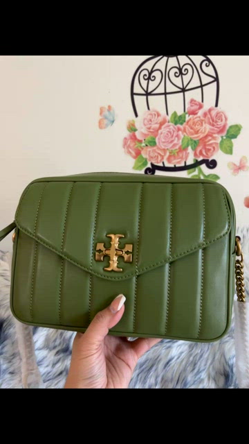 Tory Burch Kira Quilted Logo Plaque Camera Bag in Green