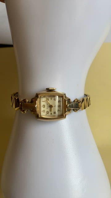 Elgin | Accessories | Beauty Antique Vintage Elgin Goldtone  display picture 2