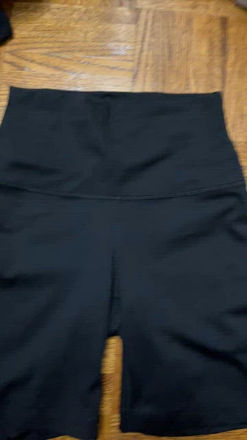 $78 Yogalicious Lux Women's High Rise 7 Inseam Shorts 2-pack NWT Size 2X